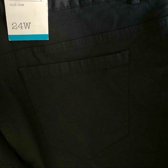 NWT Style & Co Macy's Skinny Cargo Pants Plus 24W - Picture 3 of 4